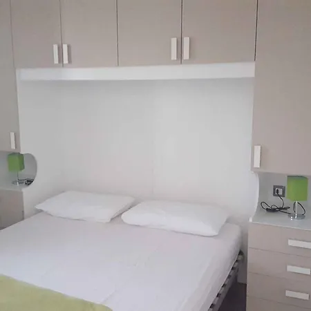 Homes In 48310 Holiday home